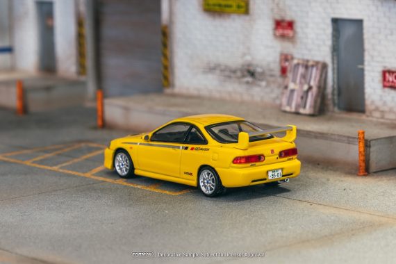 Tarmac Works 1:64 GLOBAL64 Honda Integra TYPE R DC2 MUGEN Sunlight Yellow T64G-TL059-YL