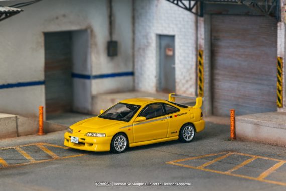 Tarmac Works 1:64 GLOBAL64 Honda Integra TYPE R DC2 MUGEN Sunlight Yellow T64G-TL059-YL
