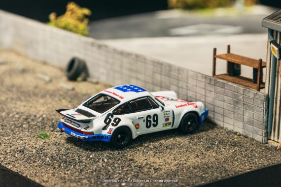 Tarmac Works 1:64 COLLAB64 Porsche 911 Carrera RSR 3.0 24h Le Mans 1975 #69 T64S-024-75LM69