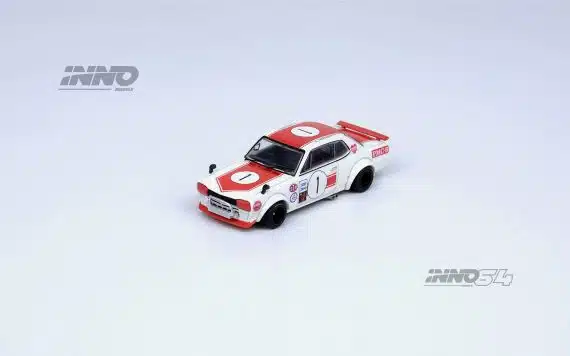 INNO64 1:64 NISSAN SKYLINE 2000 GT-R KPGC10 #1 Takahashi Kunimitsu Fuji Masters 250Km 1971 IN64-KPGC10-FM1971