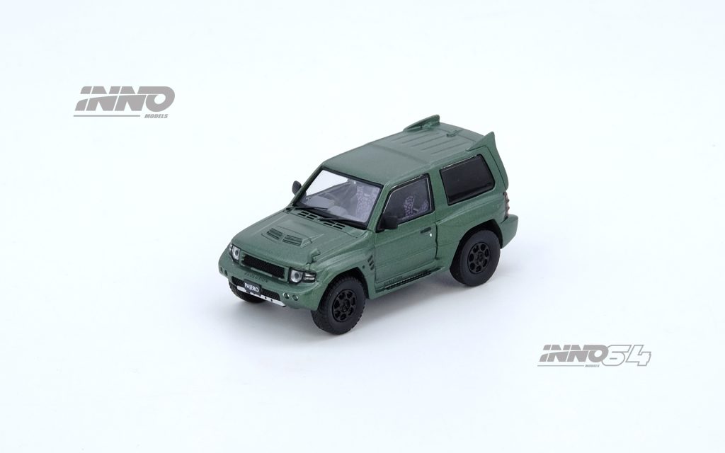 INNO64 1:64 MITSUBISHI PAJERO EVOLUTION Satin Green IN64-EVOP-SGRE