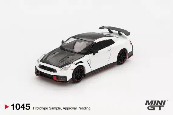 MINI GT No.1045 Nissan GT-R Nismo 2024 Brilliant White Pearl MGT01045