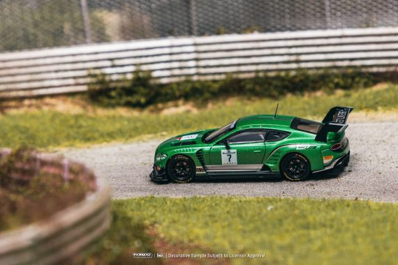 Tarmac Works 1:64 HOBBY64 Bentley Continental GT3 Blancpain GT Series 2018 Testing Livery T64-030-18BGT7