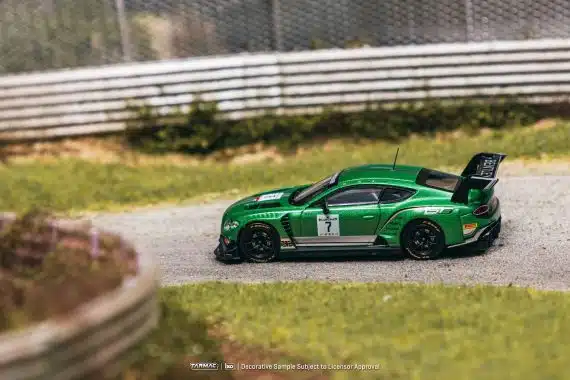 Tarmac Works 1:64 HOBBY64 Bentley Continental GT3 Blancpain GT Series 2018 Testing Livery T64-030-18BGT7