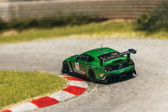 Tarmac Works 1:64 HOBBY64 Bentley Continental GT3 Blancpain GT Series 2018 Testing Livery T64-030-18BGT7