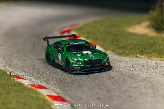 Tarmac Works 1:64 HOBBY64 Bentley Continental GT3 Blancpain GT Series 2018 Testing Livery T64-030-18BGT7