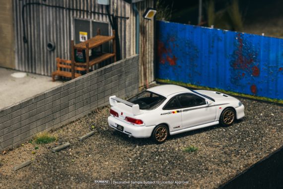 Tarmac Works 1:64 GLOBAL64 Honda Integra TYPE R DC2 MUGEN Championship White T64G-TL059-WH