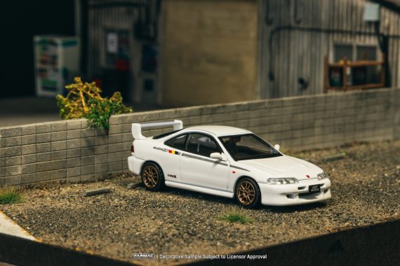 Tarmac Works 1:64 GLOBAL64 Honda Integra TYPE R DC2 MUGEN Championship White T64G-TL059-WH