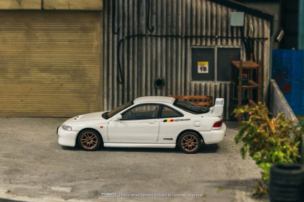 Tarmac Works 1:64 GLOBAL64 Honda Integra TYPE R DC2 MUGEN Championship White T64G-TL059-WH