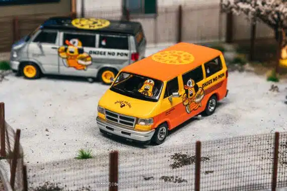 Tarmac Works 1:64 GLOBAL64 Dodge Van OHIGE no PON T64G-TL032-ONP