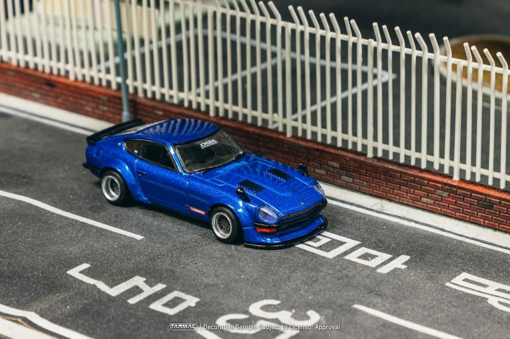 Tarmac Works 1:64 GLOBAL64 Nissan Fairlady Z S30 Widebody - Designed by Jon Sibal Blue T64G-062-BL