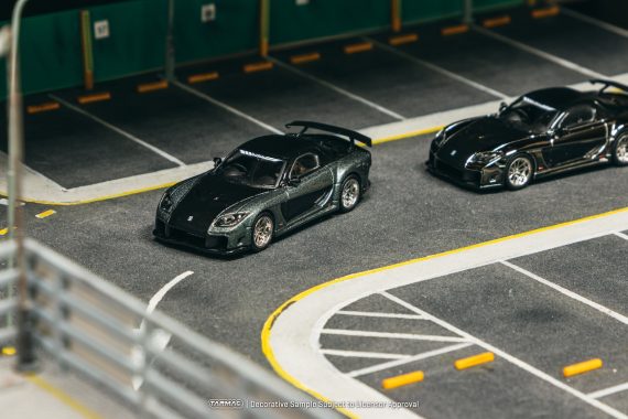 Tarmac Works 1:64 GLOBAL64 Mazda RX-7 VeilSide Fortune7 Grey metallic / Black T64G-075-GY