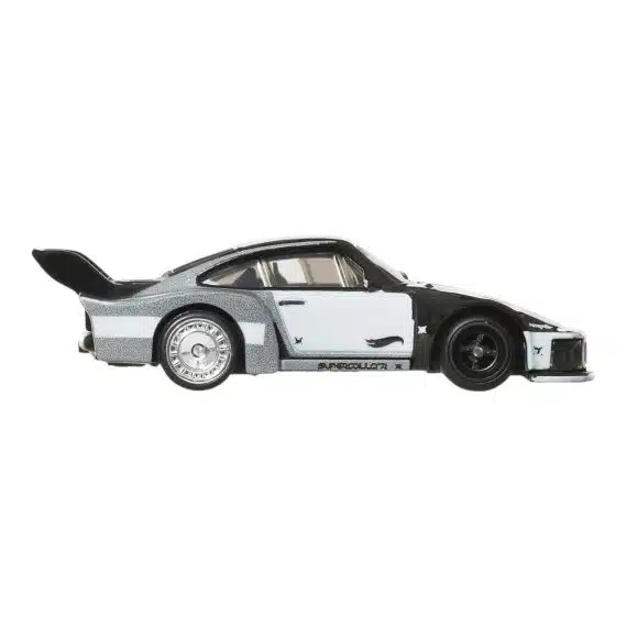 Hot Wheels Premium Boulevard Porsche 935 JBL17