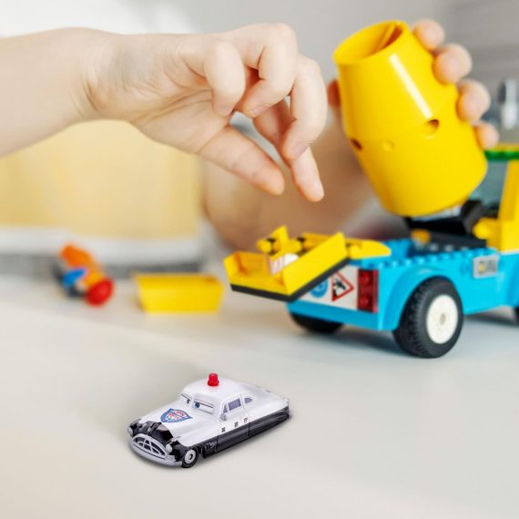 Takara Tomy Disney Cars Tomica C-27 Dock Hudson (Police Car Type)