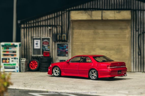 Tarmac Works 1:64 GLOBAL64 VERTEX Toyota Mark II JZX100 Red Metallic T64G-024-RE